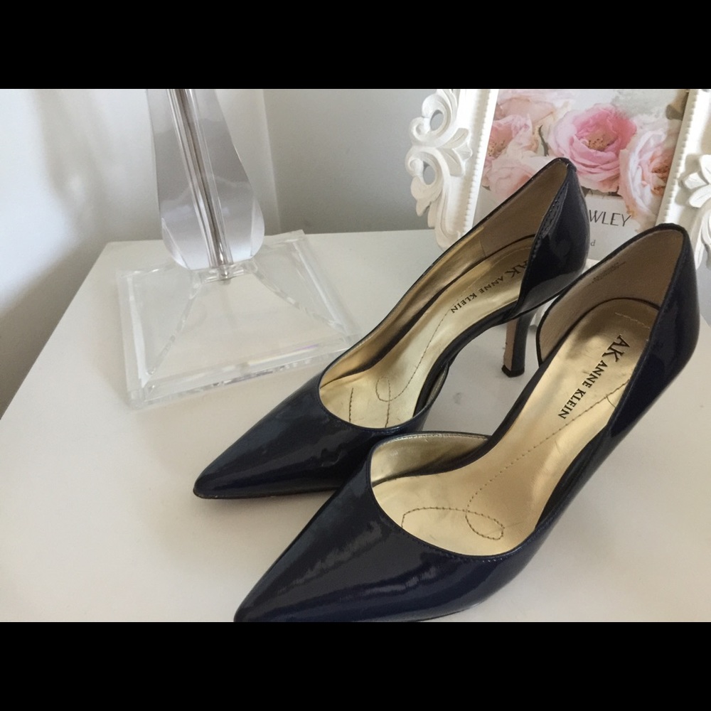 Anne Klein Navy shoes